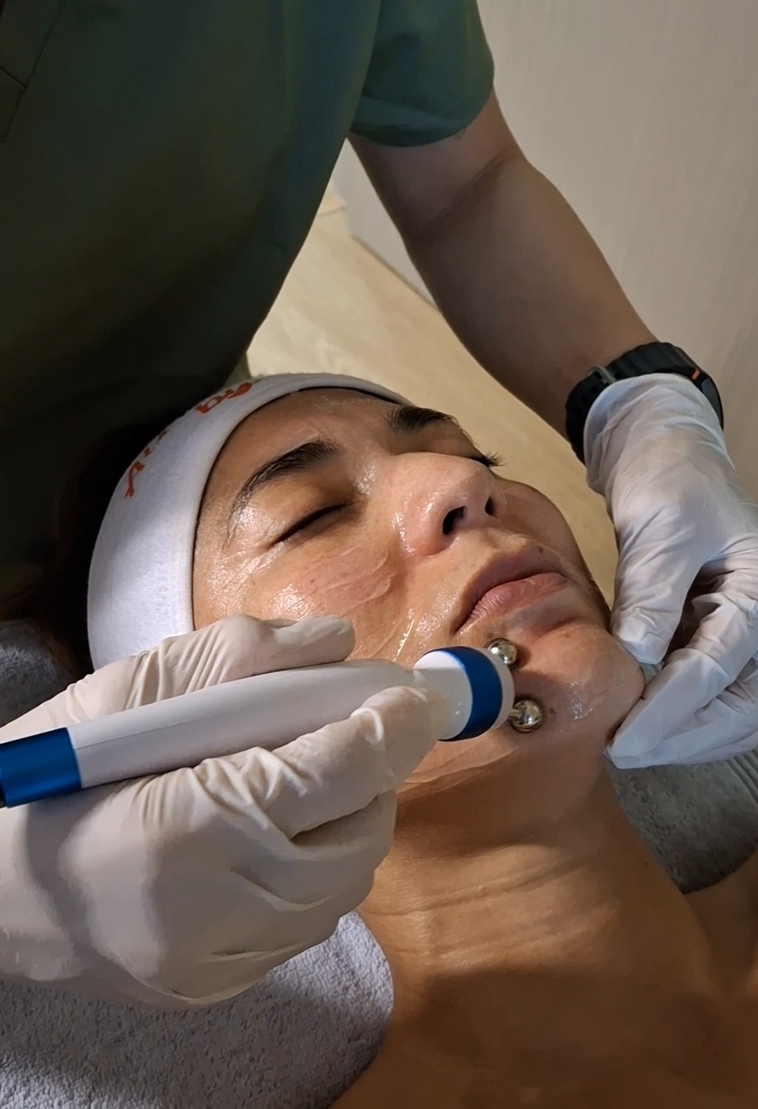 GLOW & LIFTING FACIAL